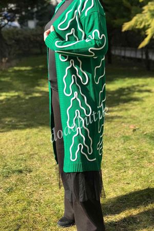 Desenli, Etek Ucu Tül Detaylı Uzun Hırka 