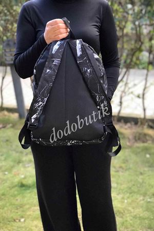 Siyah Desenli Sırt Çantası