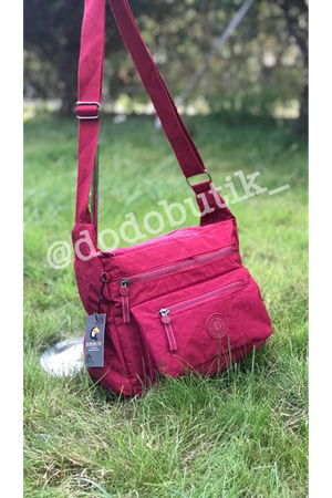 Kırmızı Çapraz Kapaklı Postacı Çantası OLV5825