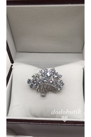 Taşlı Gümüş Renk Çelik Broş